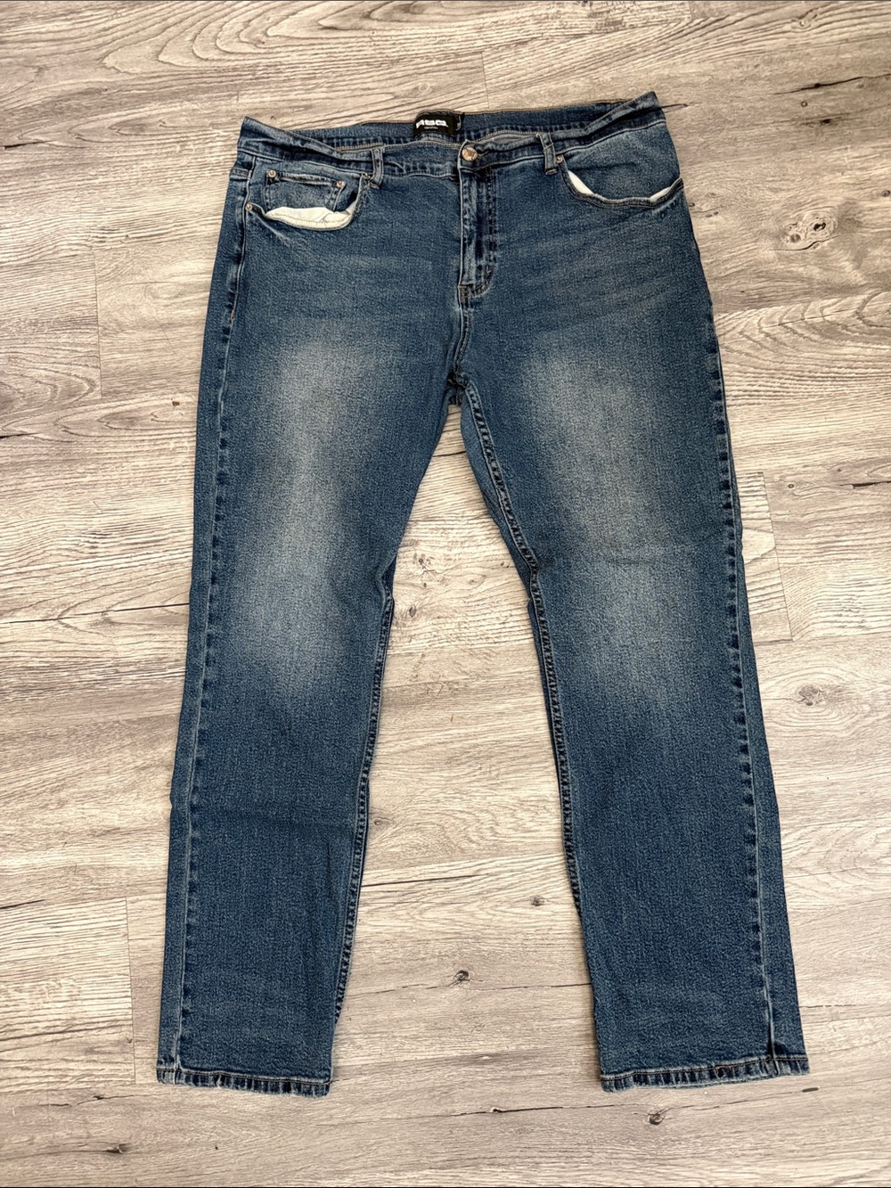RSQ Men's Relaxed Straight Denim Jeans - Distressed Blue Wash